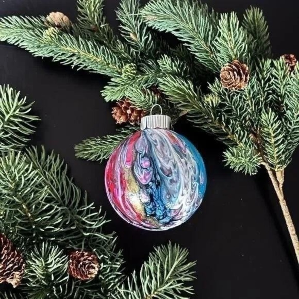 Handmade Swirl Paint Christmas Ornaments Set of 7 Marbled Glass Holiday Decor - Picture 3 of 4